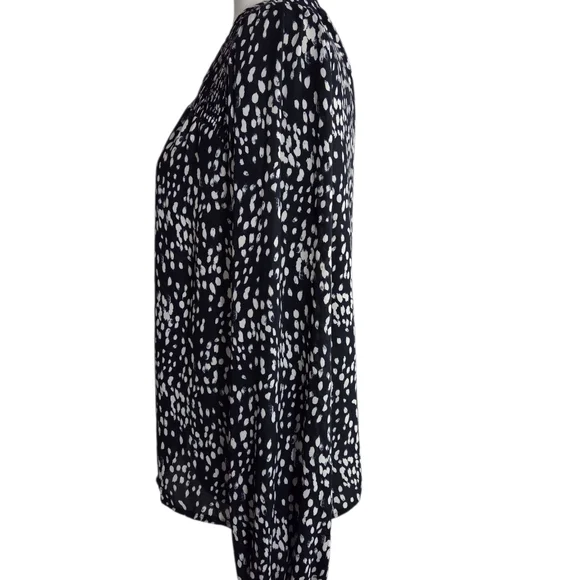 Evereve - Long Sleeve Top - Size XL - Picture 3 of 13